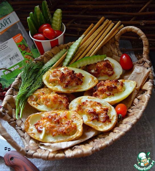 Картофельные лодочки с индейкой и сулугуни