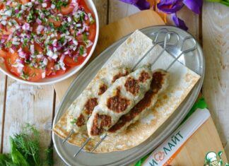 Кебабы из индейки с быстромаринованными помидорами