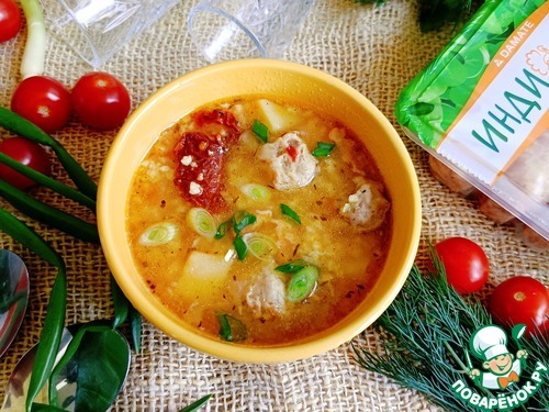 Кулеш с купатами и вялеными томатами