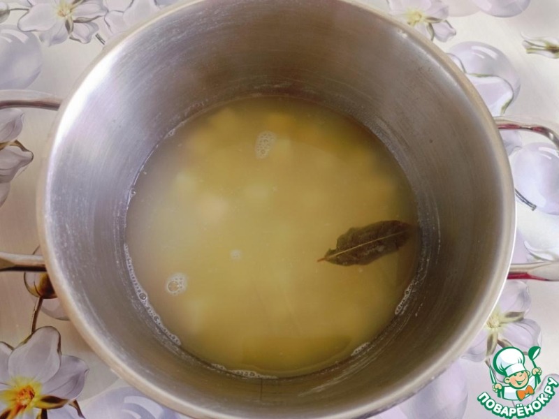 Кулеш с купатами и вялеными томатами