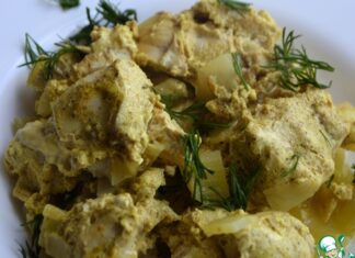 Куриное филе в соусе карри