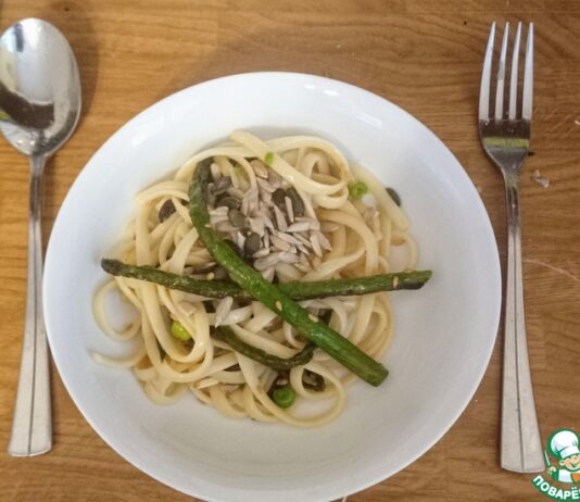 Лимонное тальятелле со спаржей и горошком