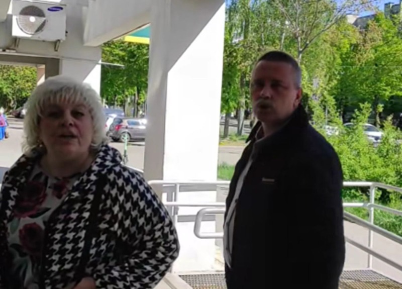 «Мало вас москали били»: Во львовском банке набросились на ветерана из-за места в очереди