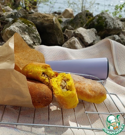 Морковные пироги с индейкой