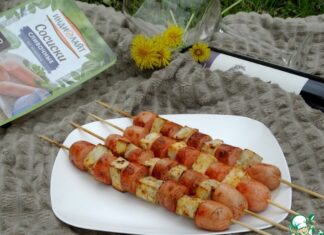 Пикантные шашлычки из сосисок и сыра