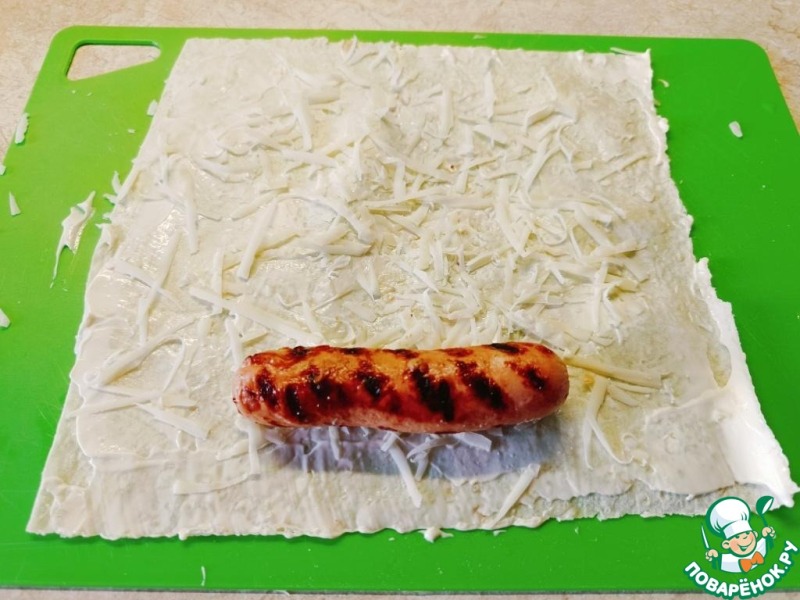 Пятачки из лаваша с сосисками