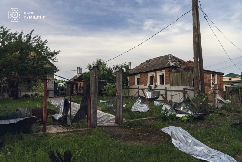 Россия оккупировала четыре села возле Сум и ночью била по городу