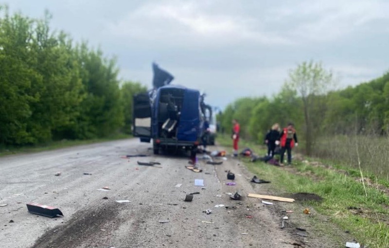Россияне ударили дроном по эвакуационному автобусу в Сумской области: Много погибших