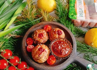 Шампиньоны с купатами и клюквой