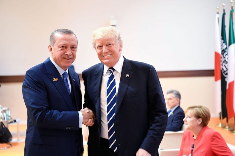 СМИ: Трамп попросил  Эрдогана стать посредником в войне России с Украиной
