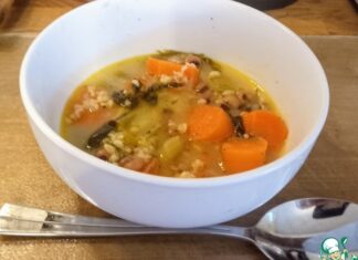 Суп с морковью, сельдереем и фасолью