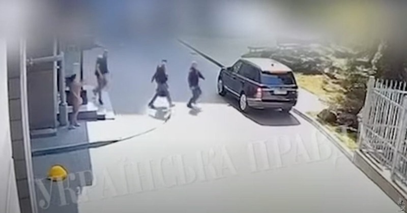 В Сети появились кадры момента покушения на Стерненко