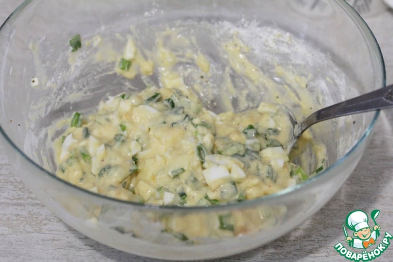Вафли с яйцом и зеленым луком