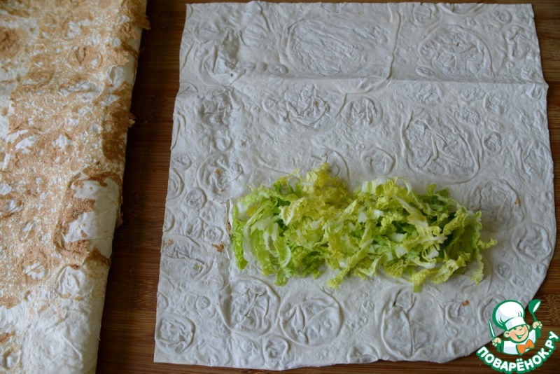 Завертон с индейкой и маринованными овощами