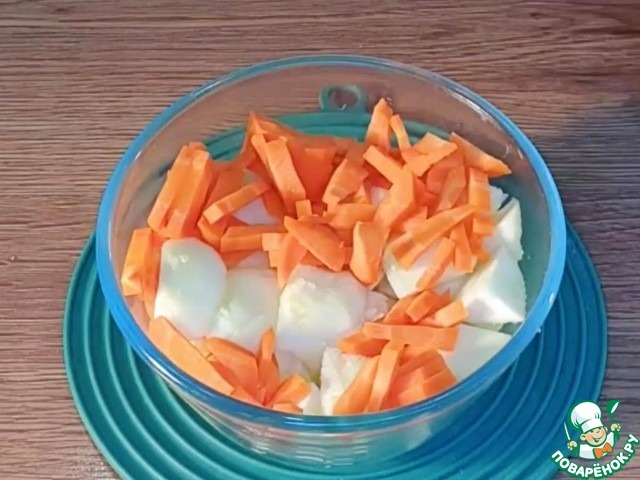Аппетитная закуска из кабачков и индейки