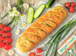 Батон с ветчиной, чесноком и зеленью