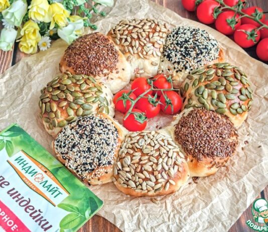 Булочки с ветчиной и семенами