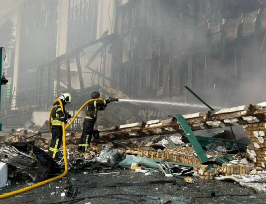 FT: Россия во время атаки на Киев повредила офис Boeing