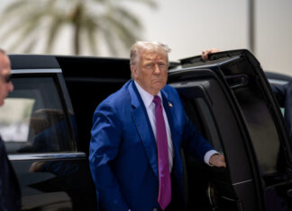 FT: Трамп досрочно покинул саммит G7 из-за неприязни к Макрону и Зеленскому