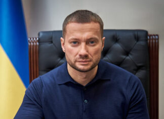 Глава АМКУ Кириленко получил новое подозрение. Его супруга тоже