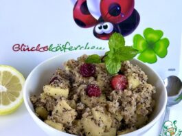 Яблочно-гречневая каша с клюквой