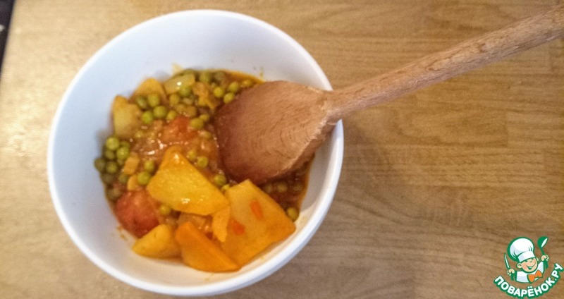 Карри из картофеля и зелёного горошка