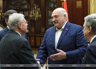 Лукашенко встретился в Минске со спецпосланником Трампа Келлогом
