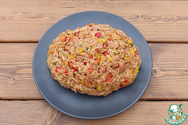 Мясной торт с начинкой для пикника