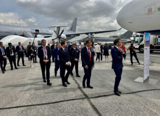 На авиасалоне в Париже закрыли стенды израильских оборонных компаний