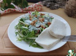 Овощной салат с вареным адыгейским сыром