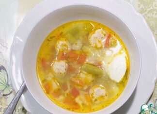 Овощной суп с кольраби и фрикадельками из индейки