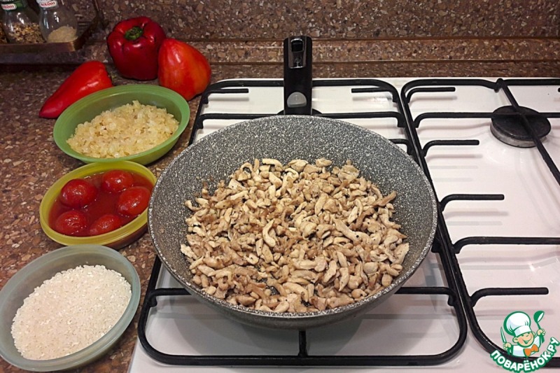Паприкаш с курицей и рисом
