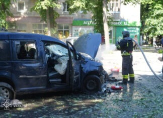 Россия ударила по центру Сум. Есть погибшие и много пострадавших | ФОТО