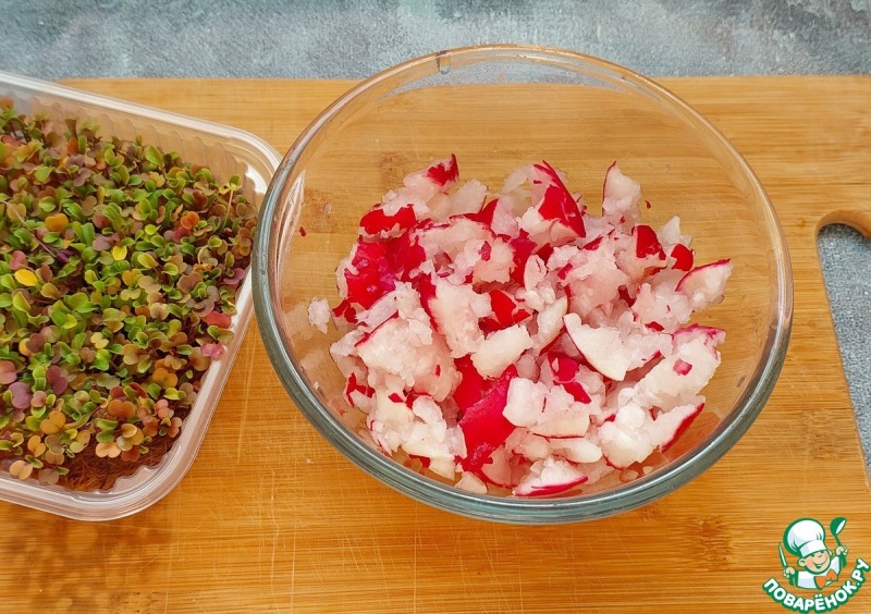 Салат с редисом и руколой "Зелёнка"