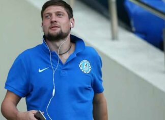 Селезнев поссорился с 16-летним блогером из-за русского языка. Юношу выгнали из клуба | ВИДЕО