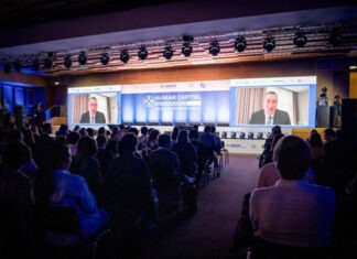 СМИ: Семья Чернышова выехала из страны