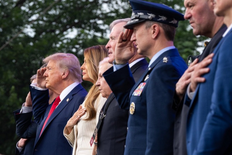 СМИ: Трамп может ударить по ядерным объектам Ирана