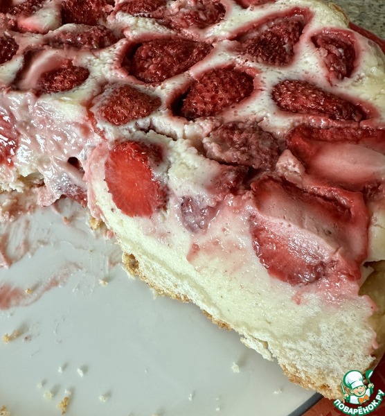 Тарт с клубникой и сметанной заливкой