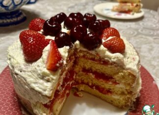 Торт » Клубничный Поцелуй»