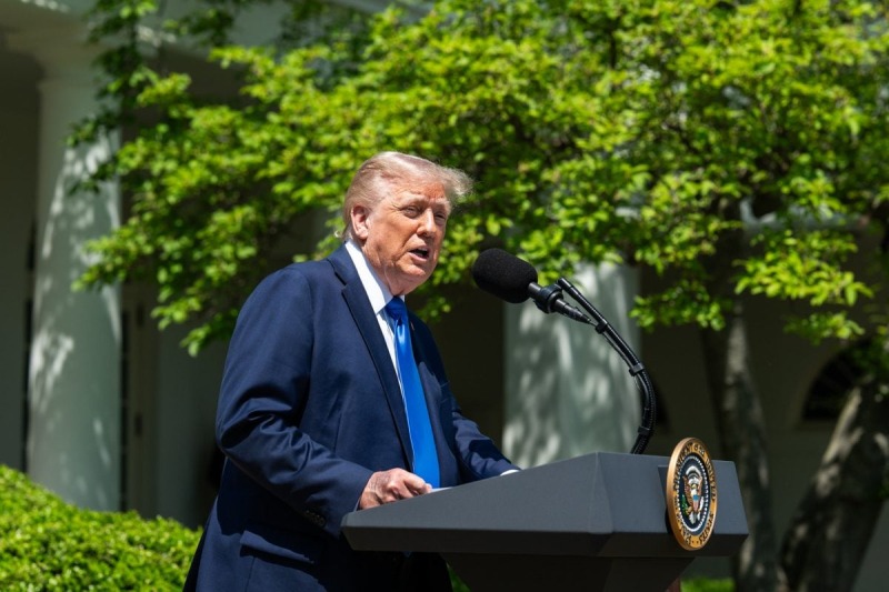 Трамп еще не решил, применит ли новые санкции против России