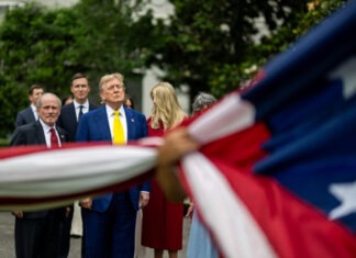 Трамп отреагировал на заявление Медведева о ядерном оружии для Ирана