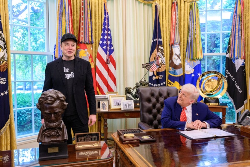Трамп заявил, что Маск сошел с ума, в ответ миллиардер сбросил «большую бомбу» на президента