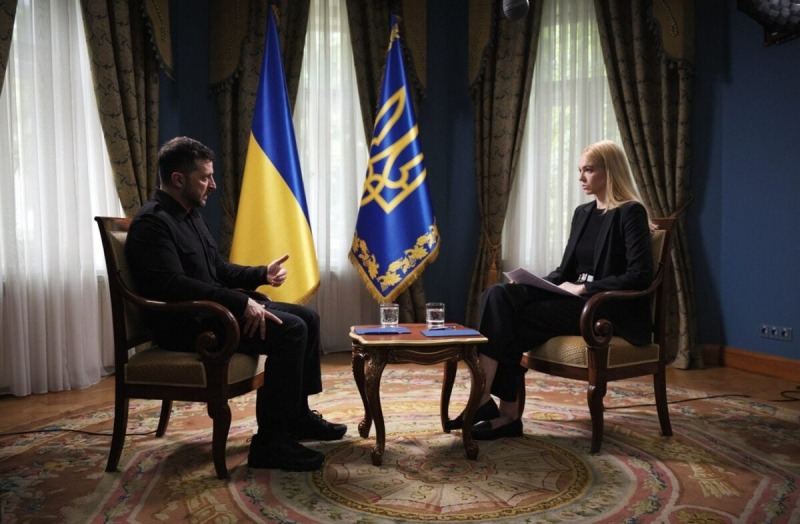 Украинцы могут остаться наедине: Зеленский прокомментировал вероятное сокращение помощи от США