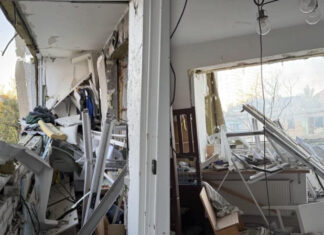 В Киеве в результате ракетного удара РФ разрушена квартира музыканта Тараса Тополи | ФОТО