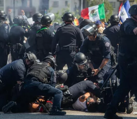 В США протесты вышли за пределы Калифорнии