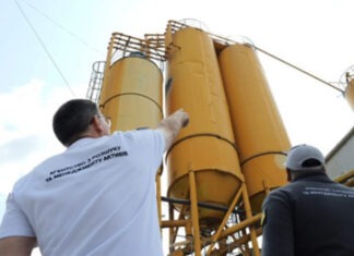 Во Львове неизвестные запустили производство на арестованном заводе Медведчука