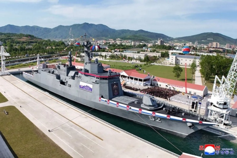 WSJ: Россия помогла КНДР построить эсминцы, которые не могут выйти в море