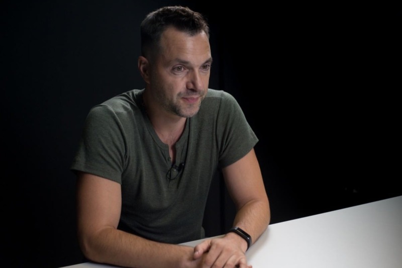 YouTube заблокировал еще один канал Арестовича
