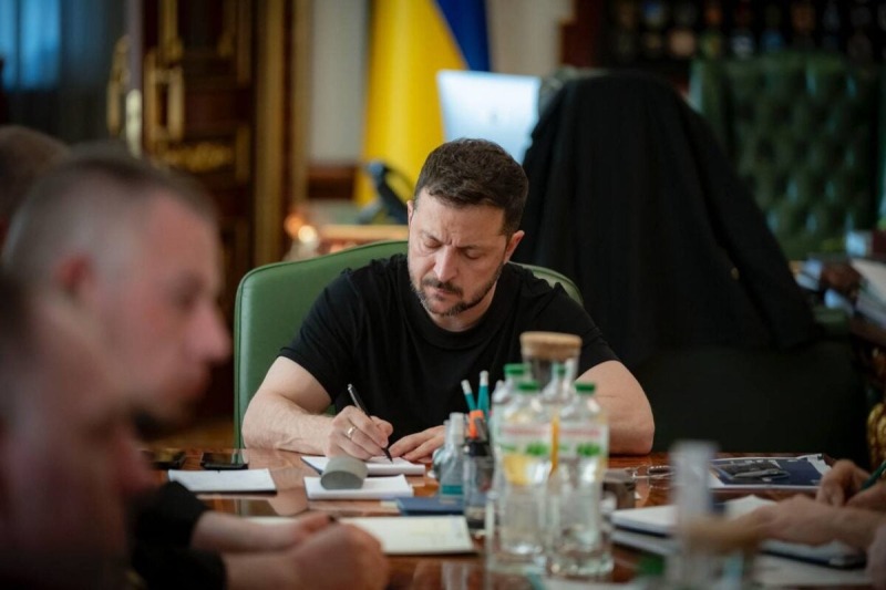 Зеленский подписал указ о выходе Украины из конвенции о запрете противопехотных мин