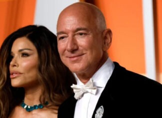 Жители Венеции устроили протесты против свадьбы Безоса